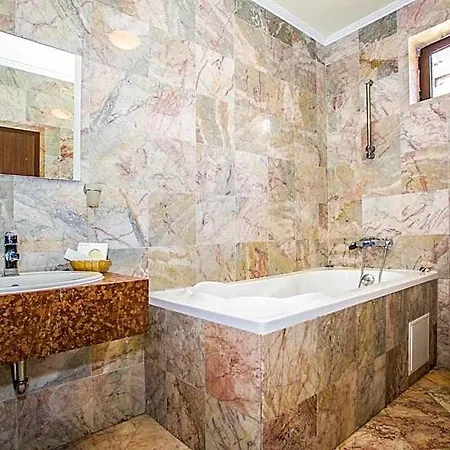 Хотел Elenite Premium 5*